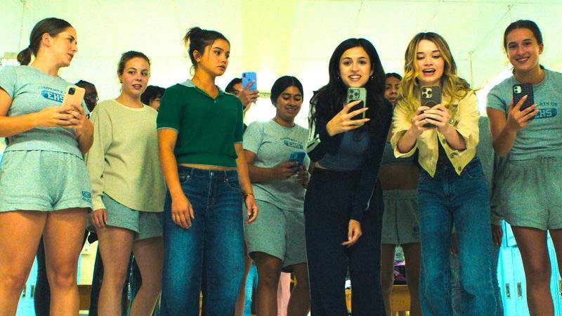 Nova adaptação de “Carrie” traz abordagem moderna após diversas versões da obra de Stephen King