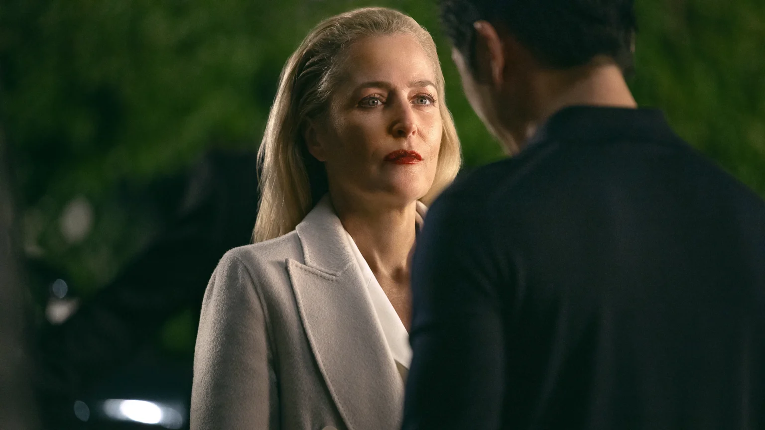 Final de “Animals” com Gillian Anderson quase teve desfecho diferente, revela atriz