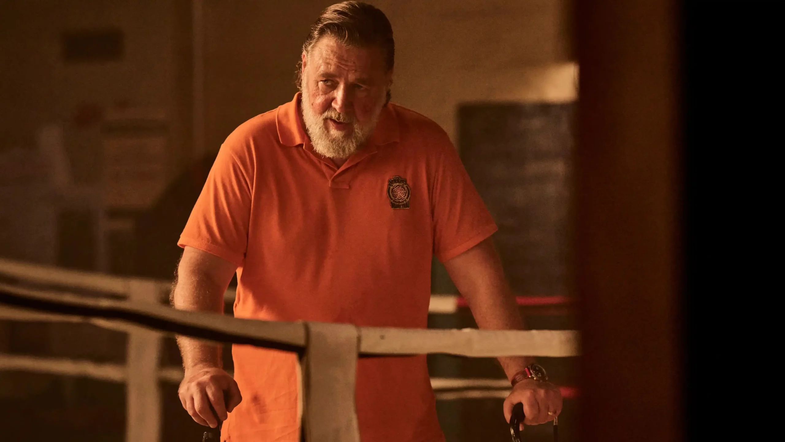 Filme R-Rated de Russell Crowe Conquista Sucesso nas Plataformas de Streaming